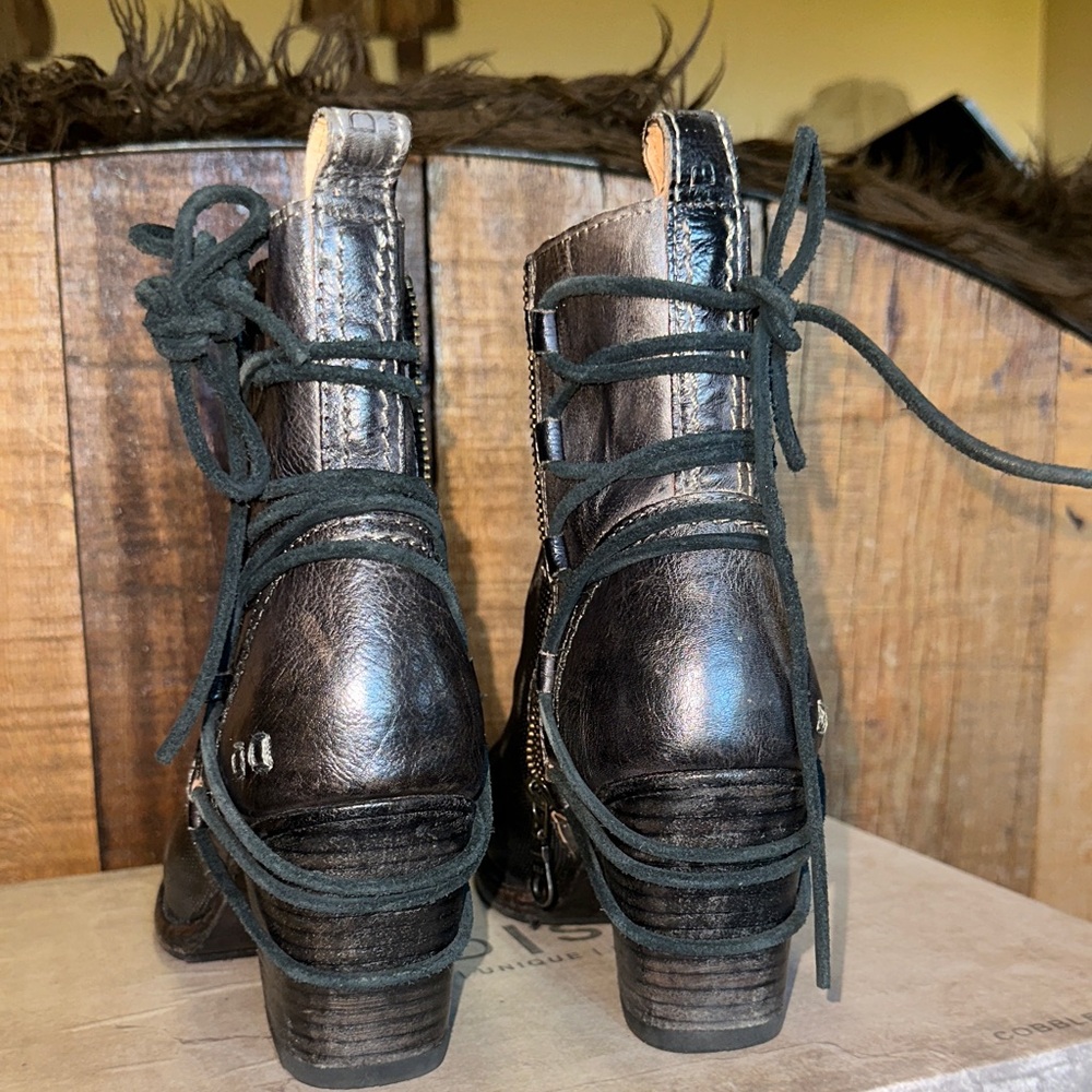 BED|STU Blaire Grafhito Rustic Lace Up Leather Boots with side zipper. - Picture 6 of 8